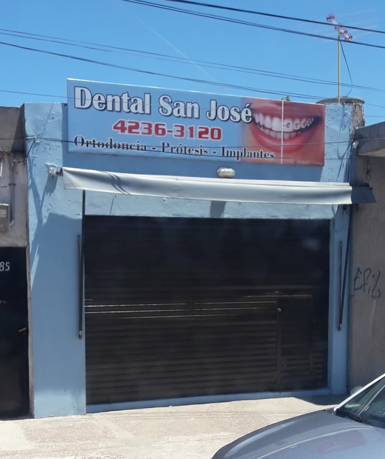Entrada del consultorio